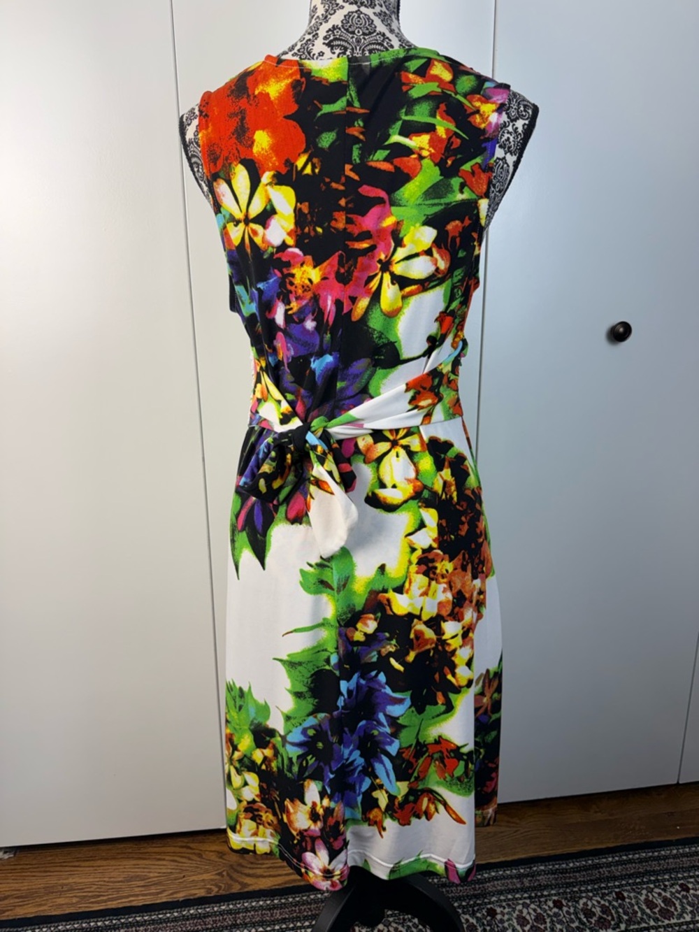 VENUS Tropical Knot-Front Midi Dress in White, Green, Black and Purple sz M - Picture 2 of 3